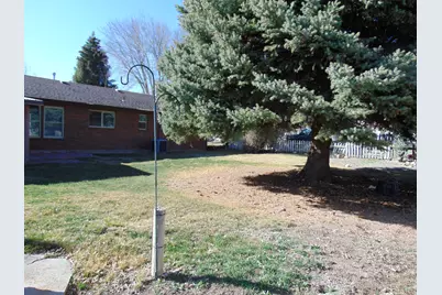 166 N State St, Fountain Green, UT 84632 - Photo 25