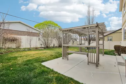 566 E 9270 S, Sandy, UT 84070 - Photo 35