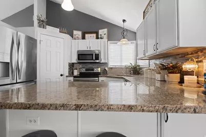 5762 S Trowbridge Way W, Salt Lake City, UT 84118 - Photo 7