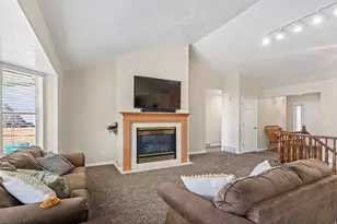 237 S Ridgeview Dr, Orem, UT 84058 - Photo 9
