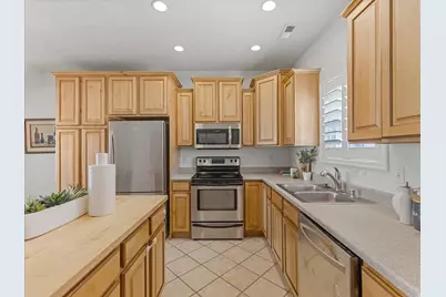 7826 S Cool Water Way W, West Jordan, UT 84081 - Photo 7