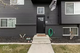 949 S 225 E, Layton, UT 84041 - Photo 7