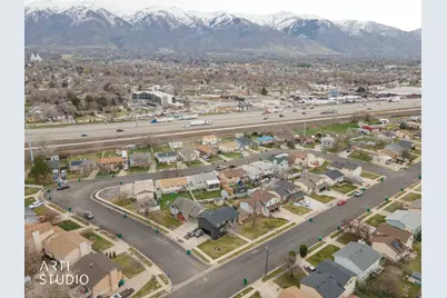 949 S 225 E, Layton, UT 84041 - Photo 39