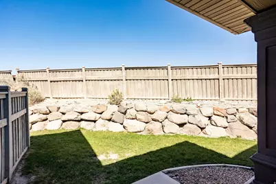4043 E Oakland Hills Dr, Eagle Mountain, UT 84005 - Photo 27
