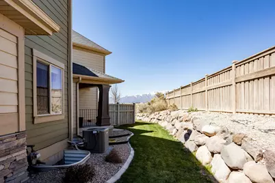 4043 E Oakland Hills Dr, Eagle Mountain, UT 84005 - Photo 29