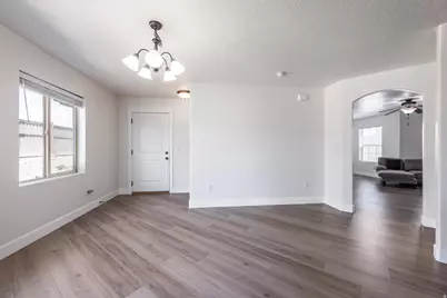 4043 E Oakland Hills Dr, Eagle Mountain, UT 84005 - Photo 9