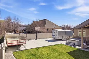 1635 E 1060 N, Lehi, UT 84043 - Photo 35