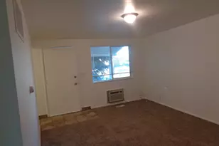 4655 E Locust Ln S, Holladay, UT 84117 - Photo 3