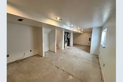 2003 W Apple Farms Rd S, West Valley, UT 84119 - Photo 15