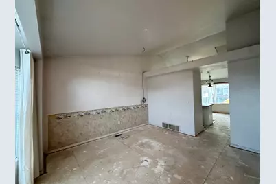 2003 W Apple Farms Rd S, West Valley, UT 84119 - Photo 7