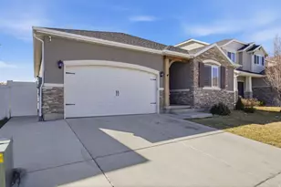 5377 W Iron King Dr, Herriman, UT 84096 - Photo 1