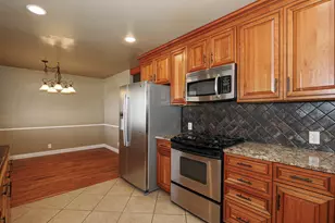 2425 E 6660 S, Cottonwood Heights, UT 84121 - Photo 11