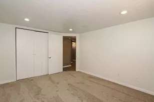 2425 E 6660 S, Cottonwood Heights, UT 84121 - Photo 35