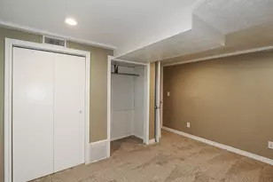 2425 E 6660 S, Cottonwood Heights, UT 84121 - Photo 33