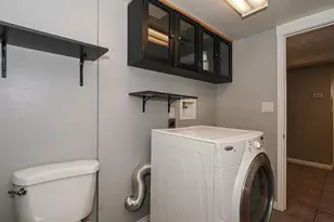 2425 E 6660 S, Cottonwood Heights, UT 84121 - Photo 43