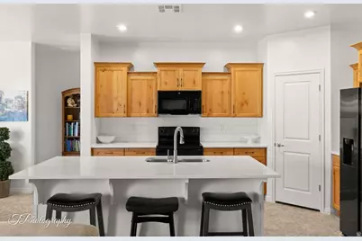 4698 W 3100 S, Hurricane, UT 84737 - Photo 5