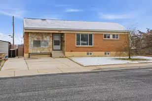 310 W 4675 S, Washington Terrace, UT 84405 - Photo 1