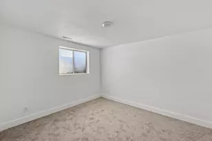 691 N 1250 W, Clearfield, UT 84015 - Photo 23