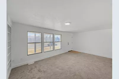 691 N 1250 W, Clearfield, UT 84015 - Photo 3