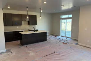 1059 W Audrey Ln S, Woods Cross, UT 84087 - Photo 3