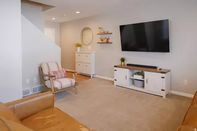 80 E 850 S, Layton, UT 84041 - Photo 13