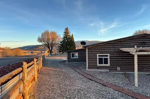 209 E 100 S, Bicknell, UT 84715 - Photo 3