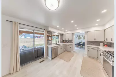 5492 S 825 E, South Ogden, UT 84405 - Photo 15