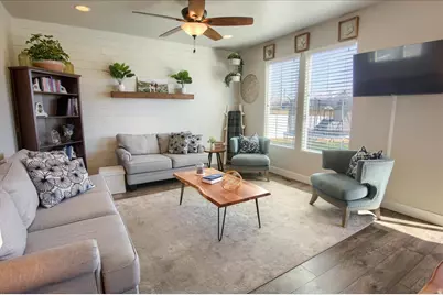 263 S Sunburst Dr W, Layton, UT 84041 - Photo 11