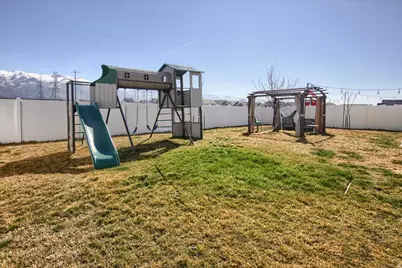 263 S Sunburst Dr W, Layton, UT 84041 - Photo 29