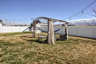 263 S Sunburst Dr W, Layton, UT 84041 - Photo 31