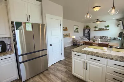 263 S Sunburst Dr W, Layton, UT 84041 - Photo 7