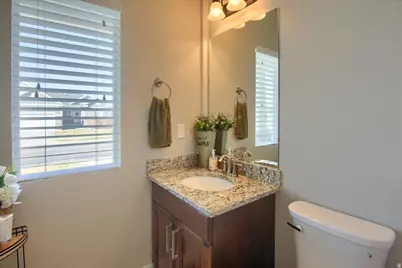 263 S Sunburst Dr W, Layton, UT 84041 - Photo 15