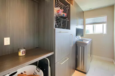 263 S Sunburst Dr W, Layton, UT 84041 - Photo 25