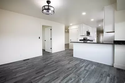 36 W Marquette Dr, Midvale, UT 84047 - Photo 9