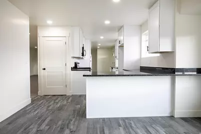 36 W Marquette Dr, Midvale, UT 84047 - Photo 11