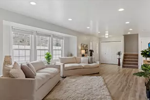 2569 N 2900 E, Layton, UT 84040 - Photo 3