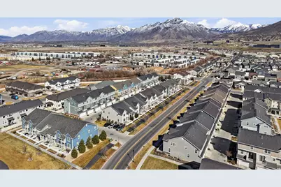 1041 W Painted Horse Ln, Bluffdale, UT 84065 - Photo 33