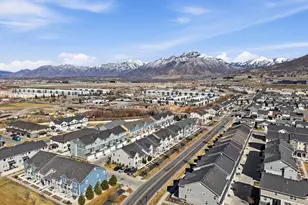 1041 W Painted Horse Ln, Bluffdale, UT 84065 - Photo 33