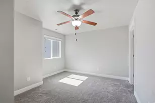 1041 W Painted Horse Ln, Bluffdale, UT 84065 - Photo 19