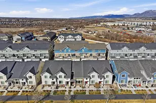 1041 W Painted Horse Ln, Bluffdale, UT 84065 - Photo 31