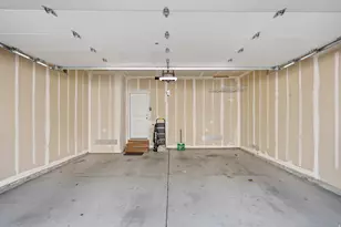 1041 W Painted Horse Ln, Bluffdale, UT 84065 - Photo 29