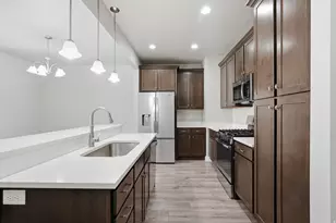 1041 W Painted Horse Ln, Bluffdale, UT 84065 - Photo 7