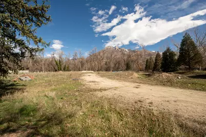 2323 E Walker Ln, Holladay, UT 84117 - Photo 3