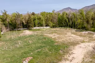 2323 E Walker Ln, Holladay, UT 84117 - Photo 15