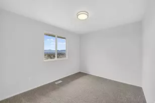 9976 S Tamara St E, Sandy, UT 84094 - Photo 19