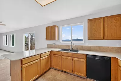 9976 S Tamara St E, Sandy, UT 84094 - Photo 5