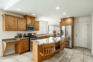 1420 W Jordan Hills Dr S, South Jordan, UT 84095 - Photo 9