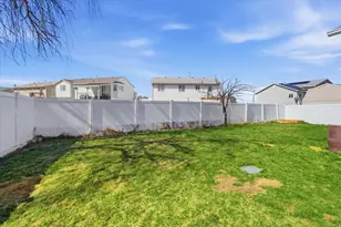 207 S Sunstone Cir W, Logan, UT 84321 - Photo 25