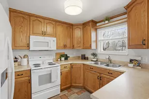 2023 W Friar Wy, West Jordan, UT 84084 - Photo 11