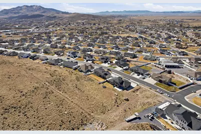 2313 E Patriot Dr, Eagle Mountain, UT 84005 - Photo 67